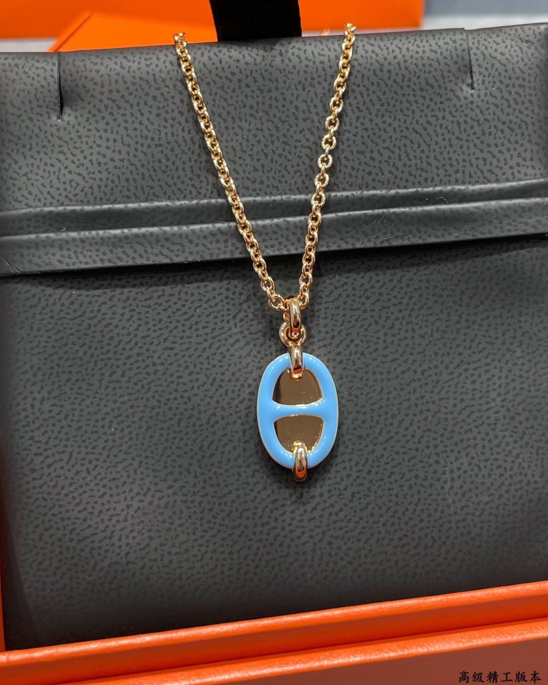 H**me5 necklaces